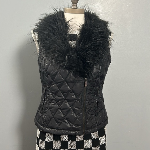 Cache Quilted Black Faux Fur Puffer Vest size M - Picture 9 of 12